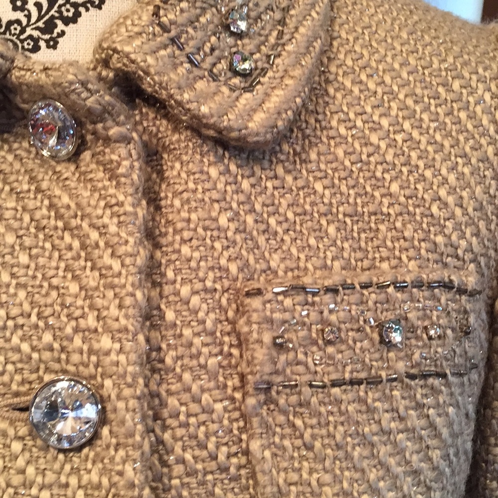 Holy Chic!!! Now That’s A Sharp Jacket! - image 2